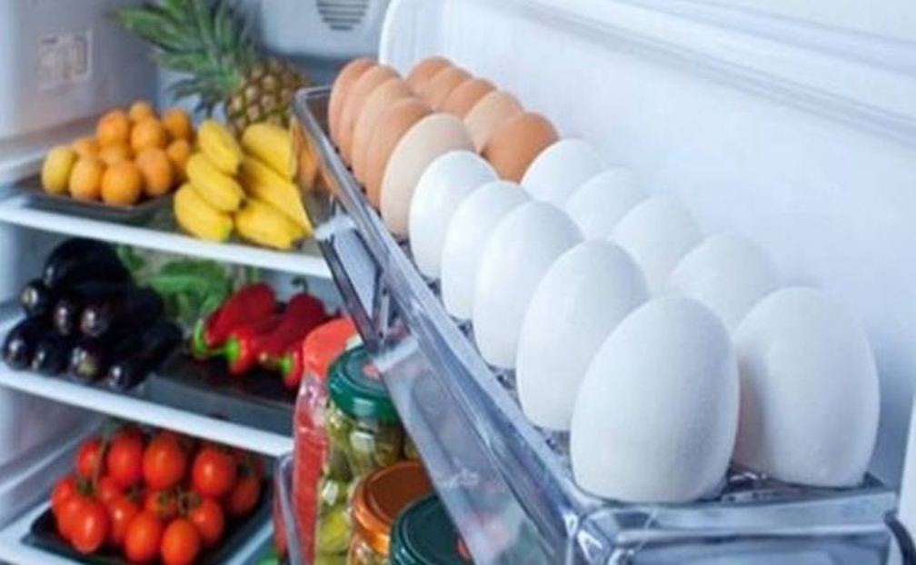yumurtaları buzdolabı kapağına koymayın