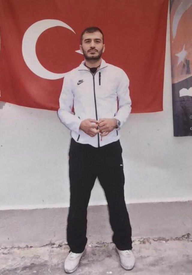 Ünlü Oyuncu Ceza Evinden Fotoğraf