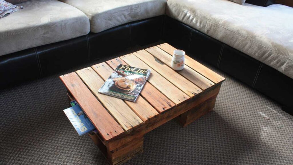 Paletlerden Yapilmis 12 Adet Kanepe Ve Koltuk Takimlari Pallet Sofa Pallet Ideas Palet Mobilya